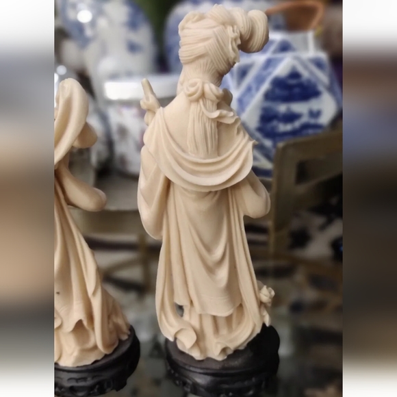Set of 3 Resin Carving Geisha Figurines on a Wooden Stand 7 ½”